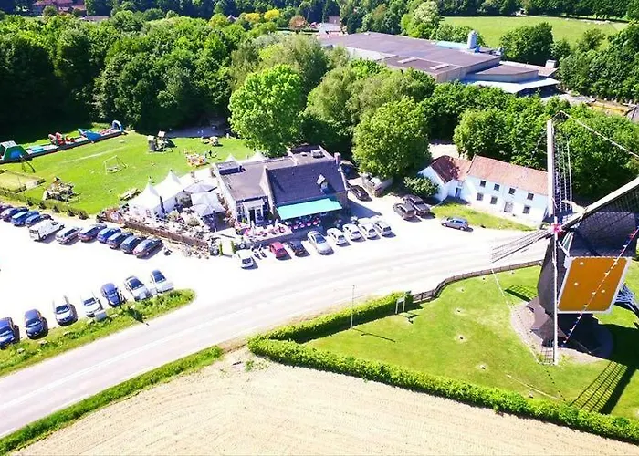 Molenaarswoning * بيك